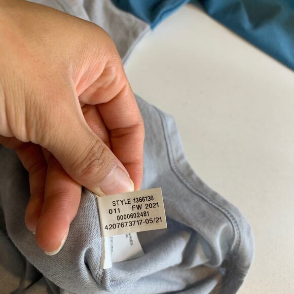 Under Armour T Shirt Womens L Large Live Sportstyle Loose Raglan Baseball Tee - Picture 10 of 12